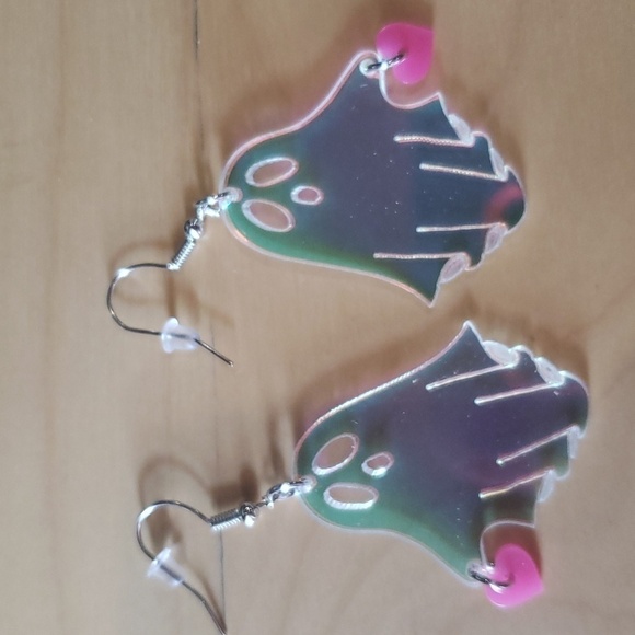 Halloween Luminous Acrylic Ghost & Heart Design Dangle Earrings nwot - Picture 1 of 5